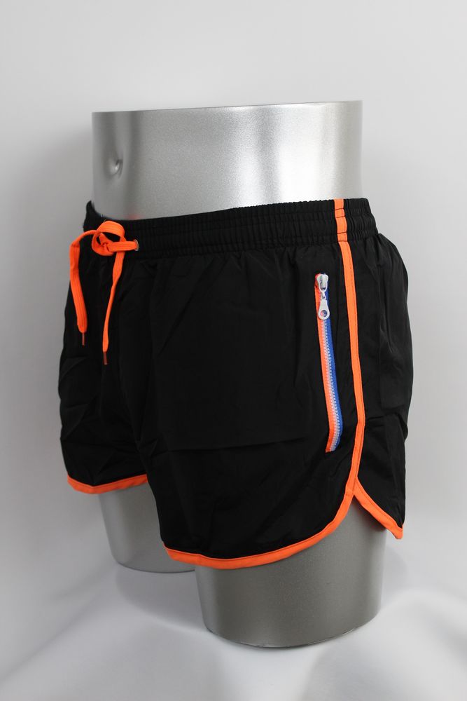 High-quality image of shortshort plus zwart oranje