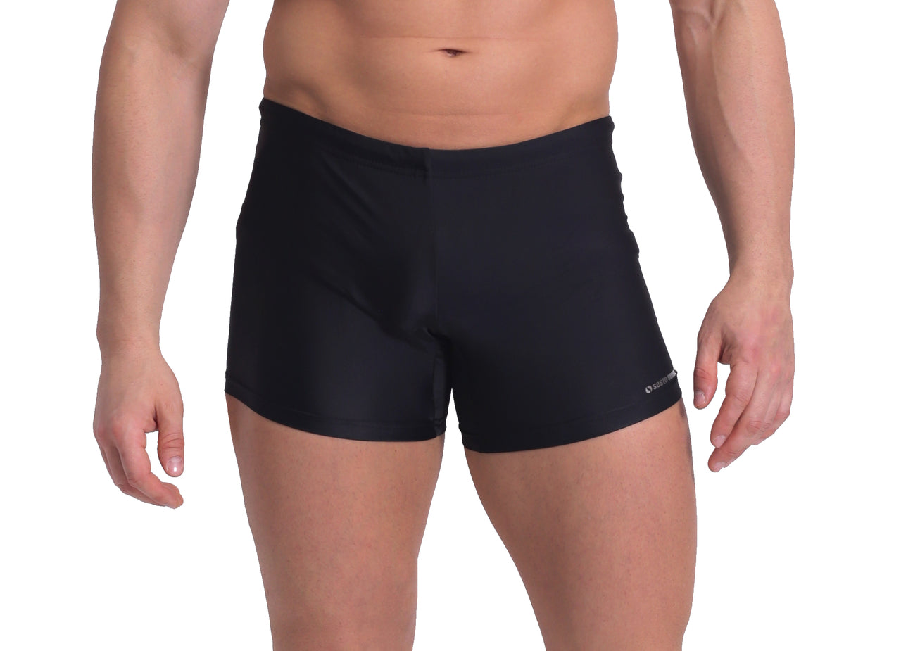 High-quality image of zwemboxer sporteon black