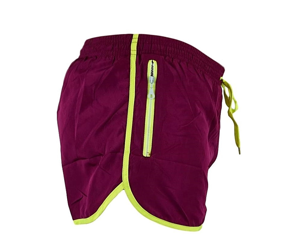 High-quality image of shortshort zipp wine