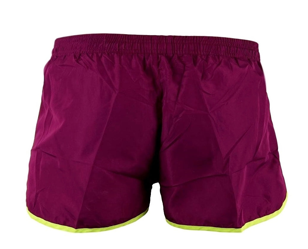 High-quality image of shortshort zipp wine