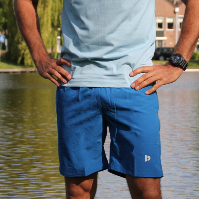 High-quality image of donnay microfiber ian short cobaltblauw