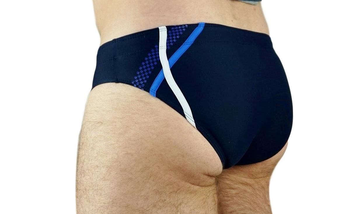 High-quality image of nickey nobel fit navy