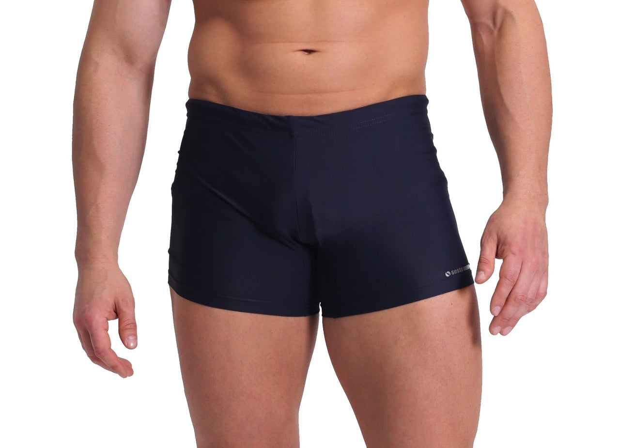 High-quality image of zwemboxer sporteon navy