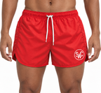 Riviera Retro zwemshort Hot Coral Red, korte rode pasvorm met wit logo op een model